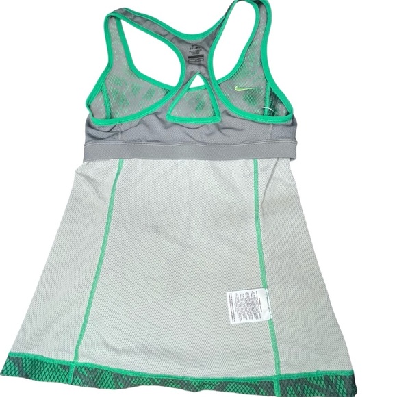 Nike Women's Green - Picture 4 of 5
